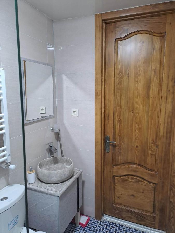 Apartment On Xancteli Tbilisi Bagian luar foto