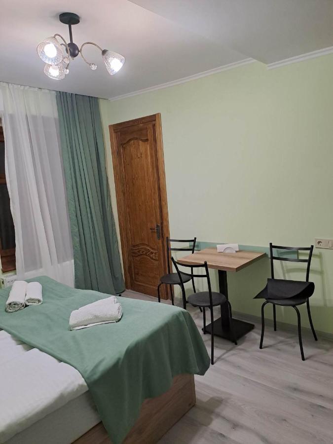 Apartment On Xancteli Tbilisi Bagian luar foto